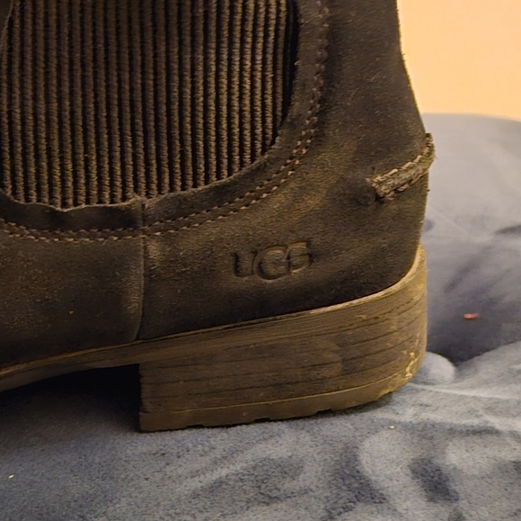 Ugg Chelsea boots-suede - Picture 2 of 3